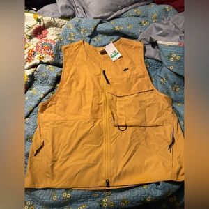 Nike tech pack unline vest